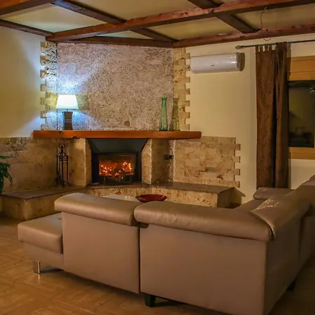 Aurora B&B *